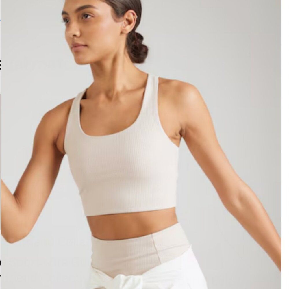 Girlfriend Collective Women's Paloma Racerback Bra Racerback Sports Bra Medium